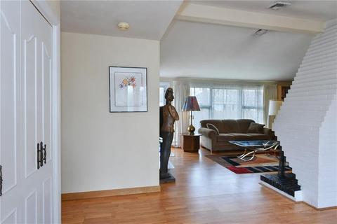 11 Peeptoad Rd, Warwick, RI 02888 photo 5