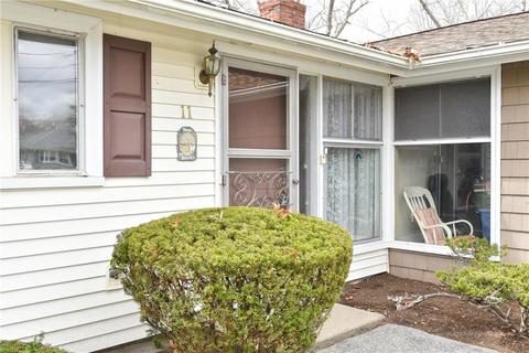 11 Peeptoad Rd, Warwick, RI 02888 photo 3