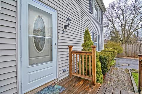 147 Bend St, Warwick, RI 02889 photo 2