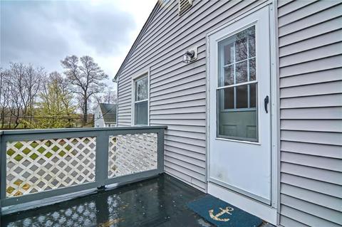 147 Bend St, Warwick, RI 02889 photo 9