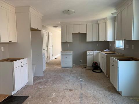 47 Liane Dr, Woonsocket, RI 02895 photo 4