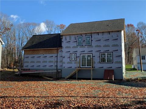 63 Liane Dr, Woonsocket, RI 02895 photo 2