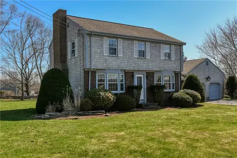 30 Island View Dr, Tiverton, RI 02878