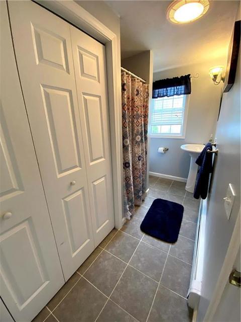 31 Edgewood Ave, Woonsocket, RI 02895 photo 15