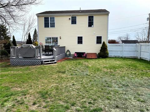 31 Edgewood Ave, Woonsocket, RI 02895 photo 8