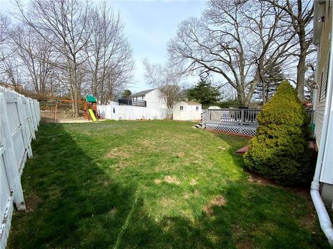 31 Edgewood Ave, Woonsocket, RI 02895 photo 7