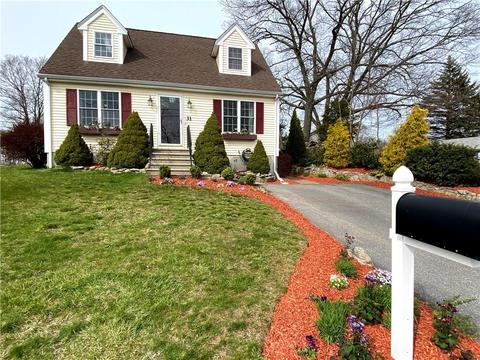 31 Edgewood Ave, Woonsocket, RI 02895 photo 3