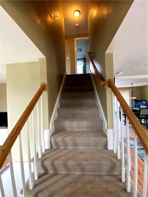 31 Edgewood Ave, Woonsocket, RI 02895 photo 16