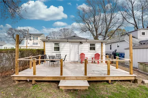 79 Uncas St, Warwick, RI 02889 photo 12