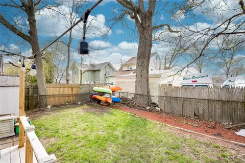 79 Uncas St, Warwick, RI 02889 photo 13