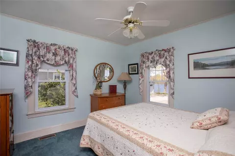 1102 Buttonwoods Ave, Warwick, RI 02886 photo 29