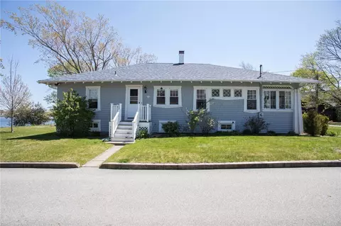 1102 Buttonwoods Ave, Warwick, RI 02886 photo 3