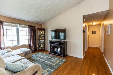 9 Moss Ln, Coventry, RI 02816 photo 15