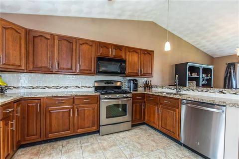 9 Moss Ln, Coventry, RI 02816 photo 12