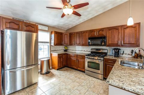9 Moss Ln, Coventry, RI 02816 photo 7