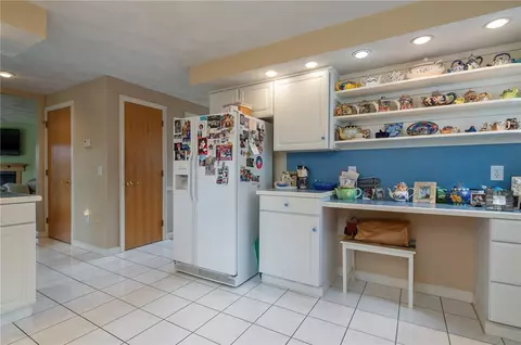 11 High Meadow Dr, Westerly, RI 02891 photo 8