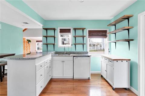 29 Crown St, Warwick, RI 02889 photo 8