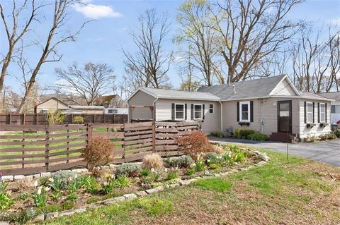 29 Crown St, Warwick, RI 02889 photo 1