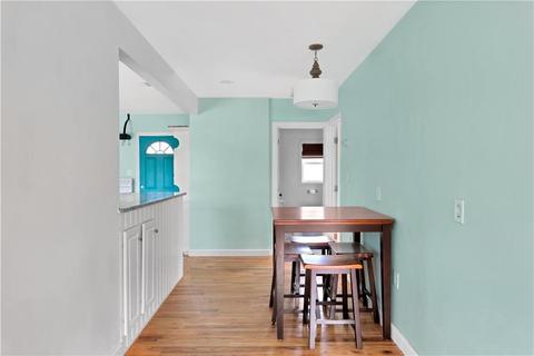 29 Crown St, Warwick, RI 02889 photo 6