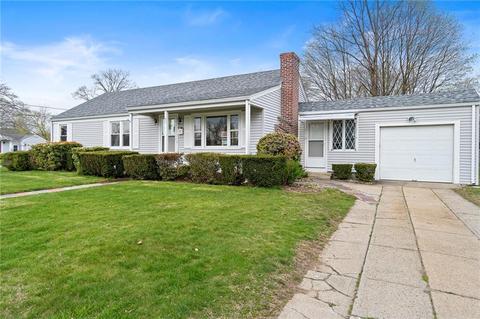 47 Bailey St, Warwick, RI 02886 photo 3