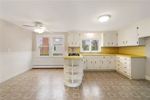47 Bailey St, Warwick, RI 02886 photo 16