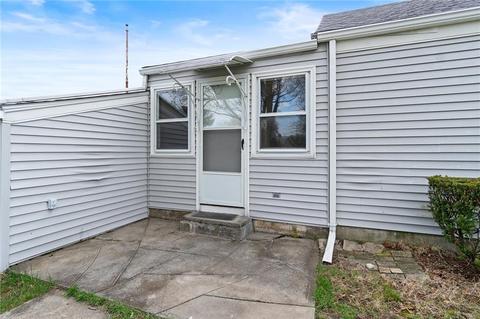 47 Bailey St, Warwick, RI 02886 photo 7