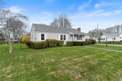 47 Bailey St, Warwick, RI 02886 photo 2