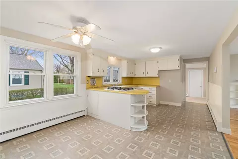47 Bailey St, Warwick, RI 02886 photo 15