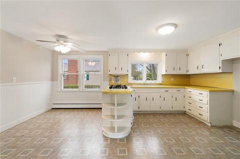 47 Bailey St, Warwick, RI 02886 photo 16