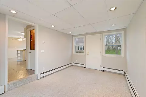 47 Bailey St, Warwick, RI 02886 photo 11