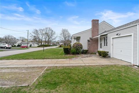 47 Bailey St, Warwick, RI 02886 photo 9