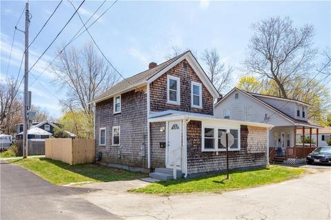 100 Uncas St, Warwick, RI 02889 photo 1