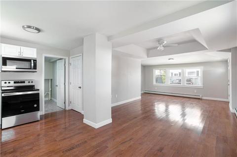 100 Uncas St, Warwick, RI 02889 photo 6