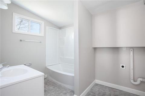 100 Uncas St, Warwick, RI 02889 photo 10