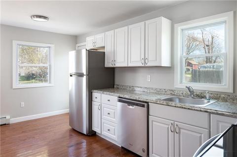 100 Uncas St, Warwick, RI 02889 photo 5