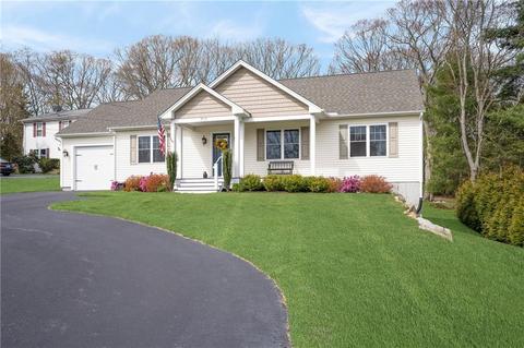 717 Commonwealth Ave, Warwick, RI 02886 photo 3