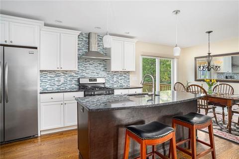 717 Commonwealth Ave, Warwick, RI 02886 photo 12
