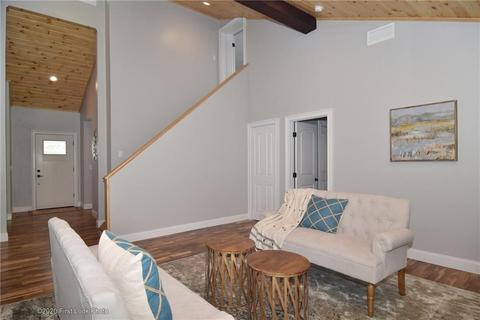 16 Highview Dr, Bristol, RI 02809 photo 3