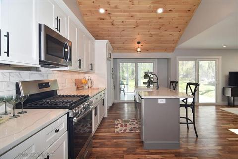 16 Highview Dr, Bristol, RI 02809 photo 8