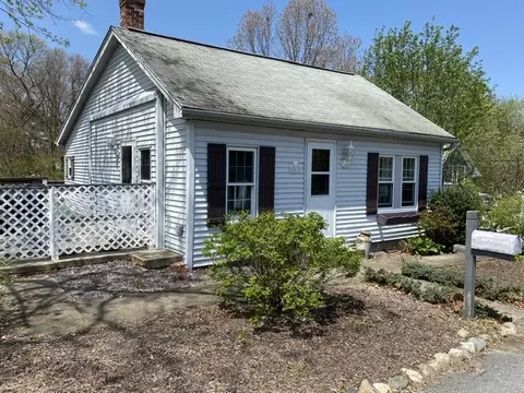 81 Harrop Ave, Warwick, RI 02886 photo 1