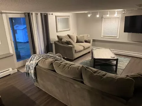 81 Harrop Ave, Warwick, RI 02886 photo 12