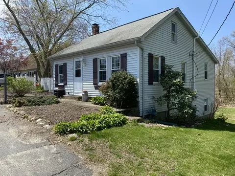 81 Harrop Ave, Warwick, RI 02886 photo 2