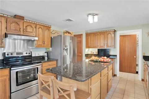 157 Lancaster Ave, Warwick, RI 02886 photo 3