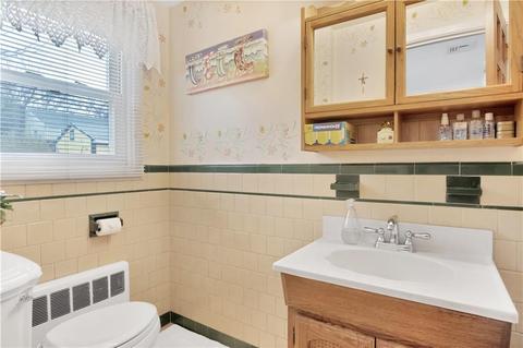 157 Lancaster Ave, Warwick, RI 02886 photo 21