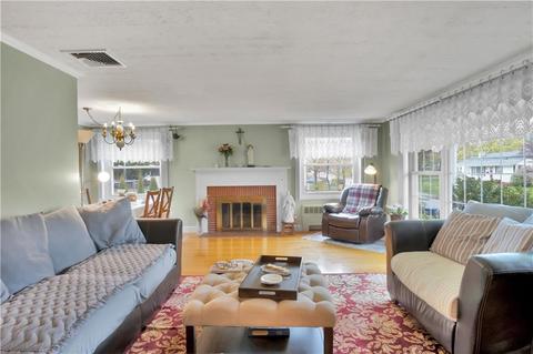 157 Lancaster Ave, Warwick, RI 02886 photo 7