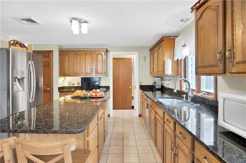 157 Lancaster Ave, Warwick, RI 02886 photo 6