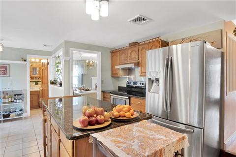 157 Lancaster Ave, Warwick, RI 02886 photo 5
