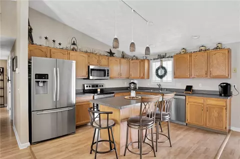 98 Getchell Ave, Woonsocket, RI 02895 photo 7