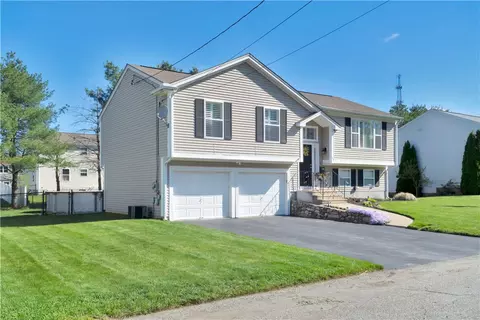 98 Getchell Ave, Woonsocket, RI 02895 photo 3