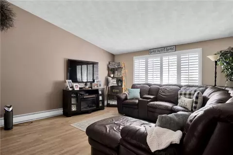 98 Getchell Ave, Woonsocket, RI 02895 photo 8